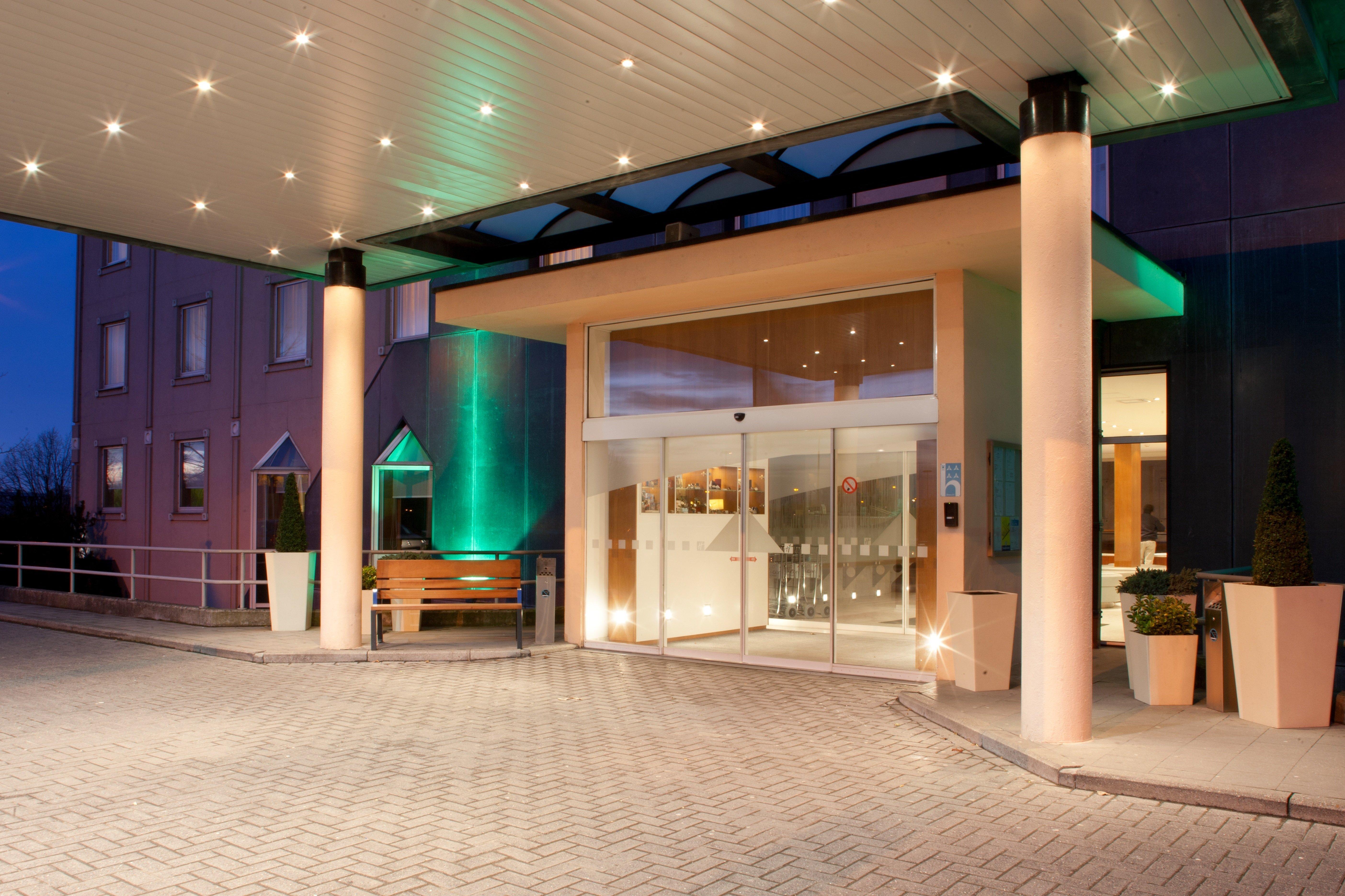 Hotel Gent Expo By Ihg 4*